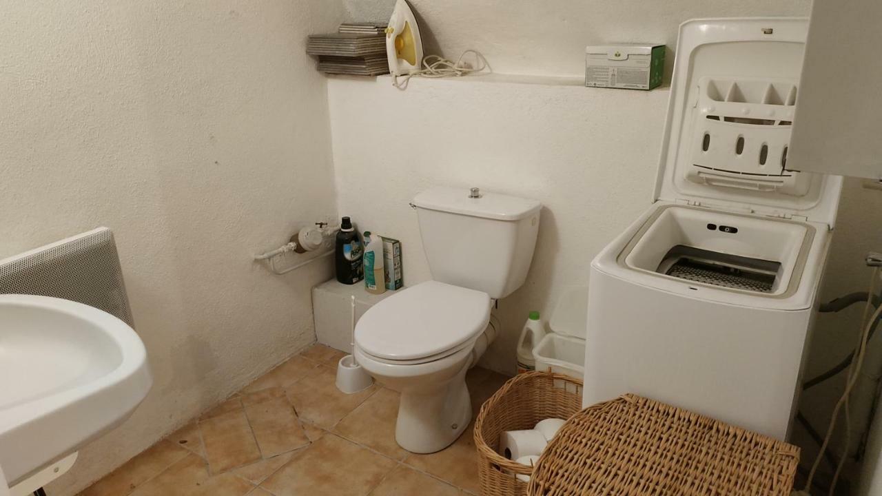 Chez Gilles Math Apartment Saint-Martin-de-Brômes Екстериор снимка